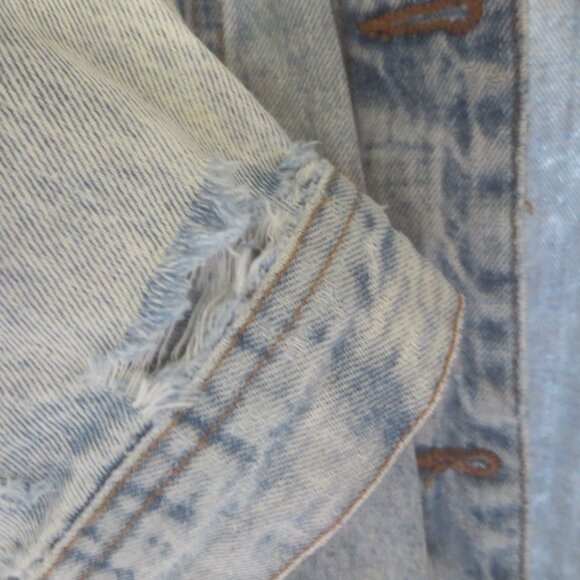 Bluenotes Deliberately Distressed Acid Washed Women's Denim Jean Jacket - Size M - Picture 7 of 13